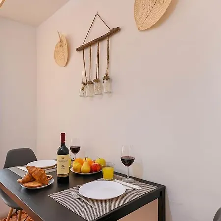 Formosa Studio Apartment *